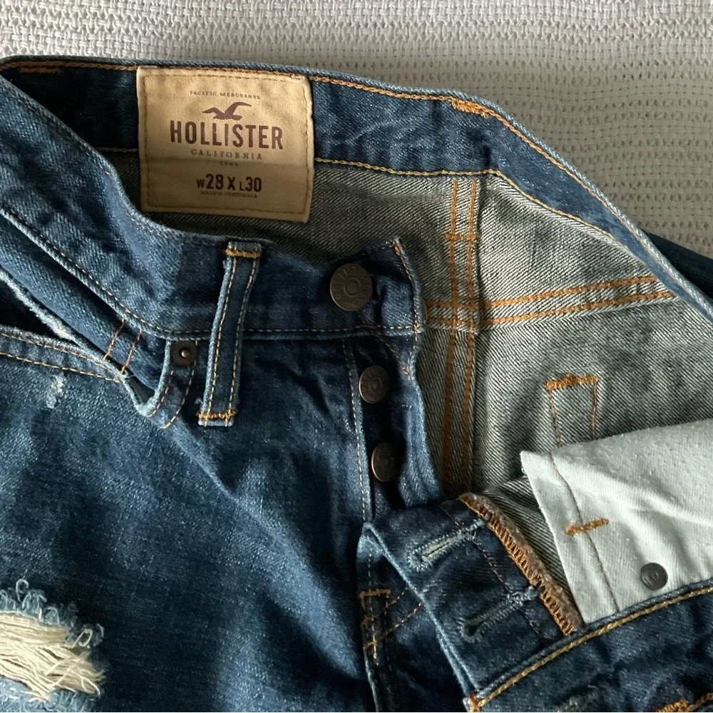 Hollister embrace stylish